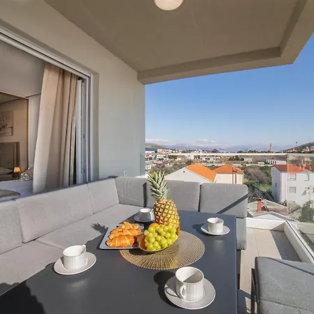Apartment Blue Wave